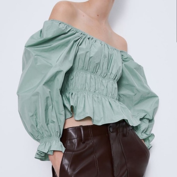 Zara Tops - Zara Sea Foam Green Ruched Puff Sleeve Top
